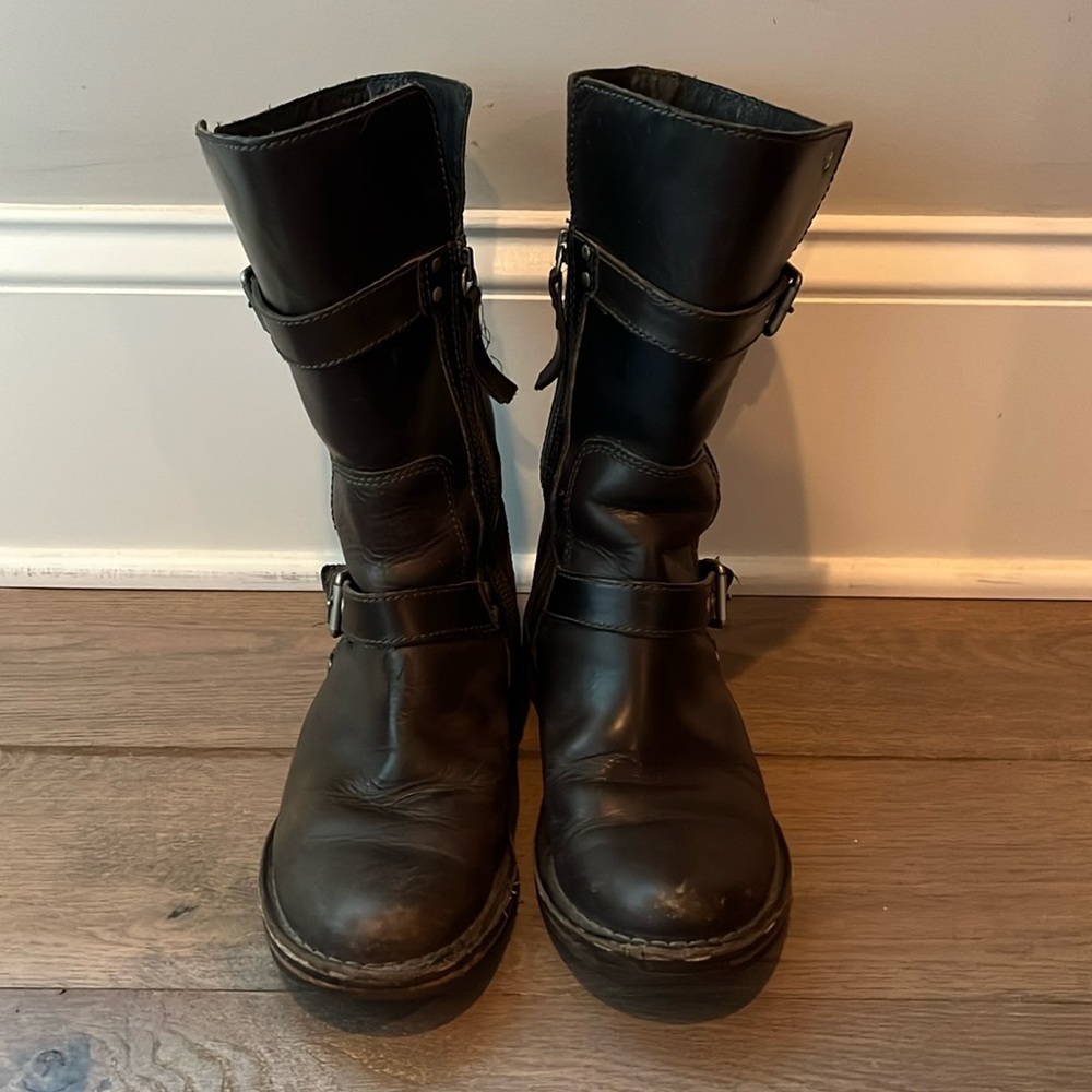 Ugg gray leather motorcycle boots with buckle.